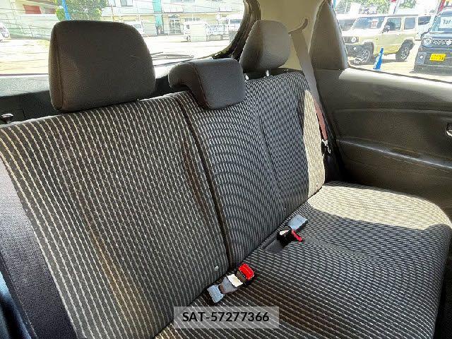 Toyota VITZ HYBRID 2017-05 8528064-3