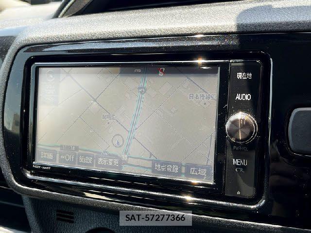 Toyota VITZ HYBRID 2017-05 8528064-4
