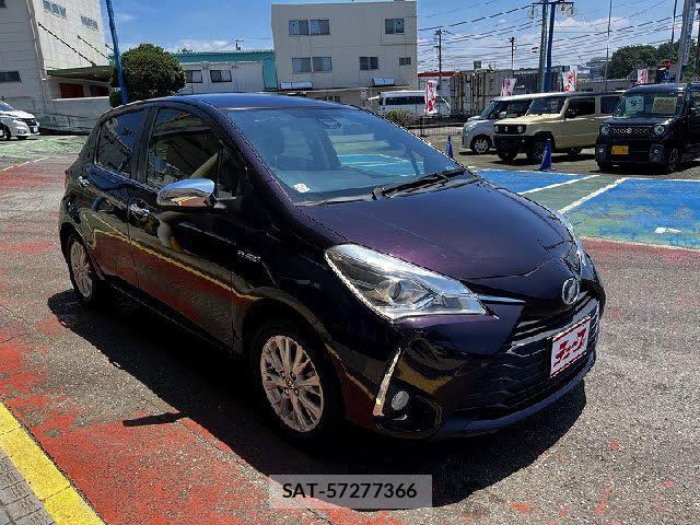 Toyota VITZ HYBRID 2017-05 8528064-6
