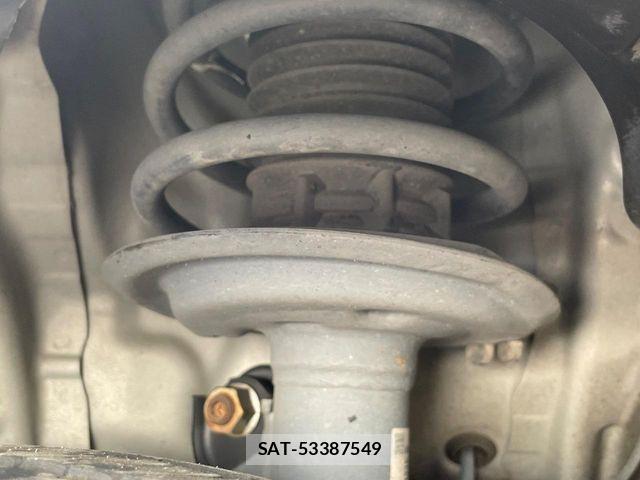Toyota VITZ HYBRID 2017-08 8528063-19