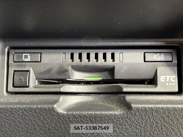 Toyota VITZ HYBRID 2017-08 8528063-5