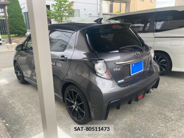 Toyota VITZ HYBRID 2018-02 8563982-13