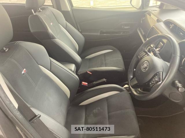 Toyota VITZ HYBRID 2018-02 8563982-21