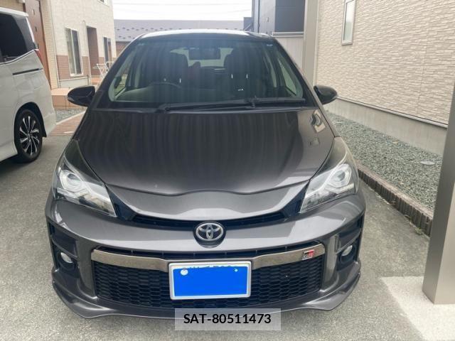 Toyota VITZ HYBRID 2018-02 8563982-2
