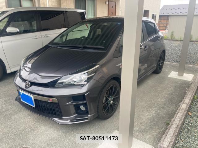 Toyota VITZ HYBRID 2018-02 8563982-4