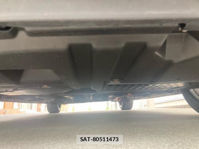 Toyota VITZ HYBRID 2018-02 8563982-5