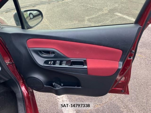 Toyota VITZ HYBRID 2018-03 8662222-12