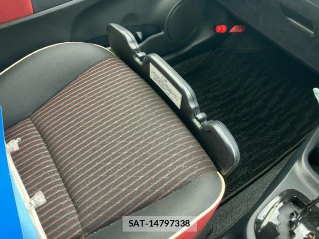 Toyota VITZ HYBRID 2018-03 8662222-19