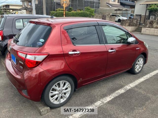Toyota VITZ HYBRID 2018-03 8662222-3