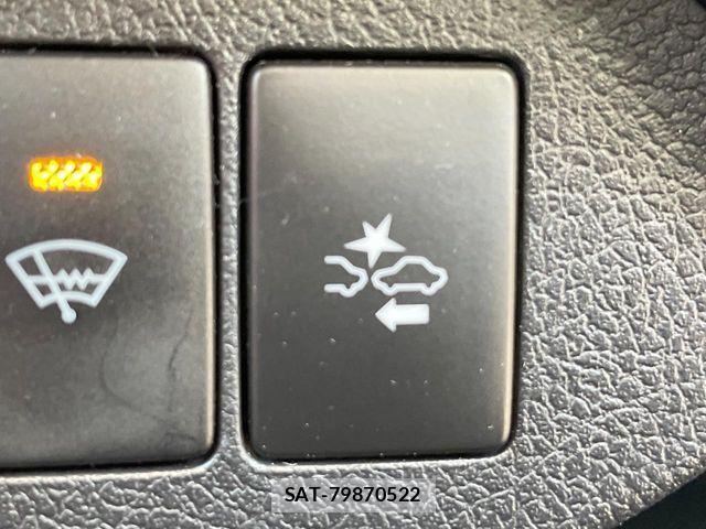 Toyota VITZ HYBRID 2018-09 8662213-4