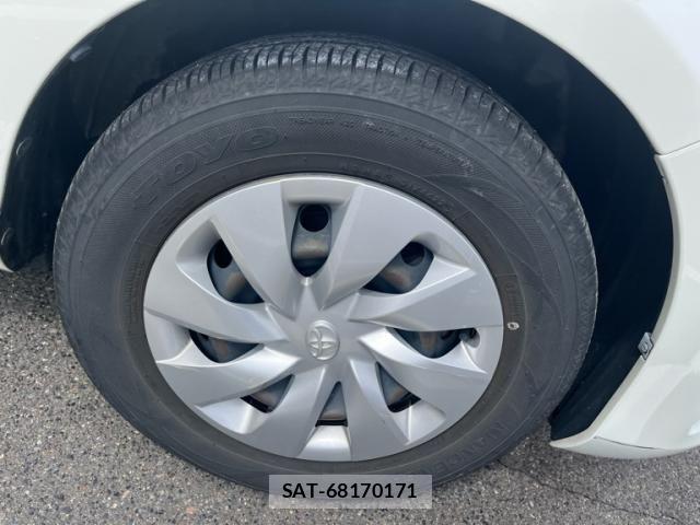 Toyota VITZ HYBRID 2017-09 8662214-4