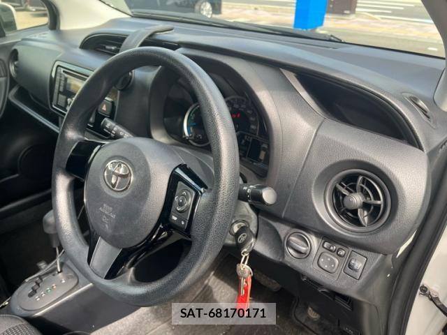 Toyota VITZ HYBRID 2017-09 8662214-8