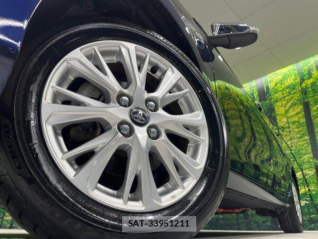 Toyota VITZ HYBRID 2018-08 8686875-11