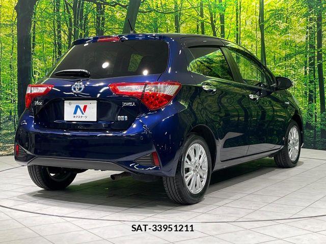 Toyota VITZ HYBRID 2018-08 8686875-16
