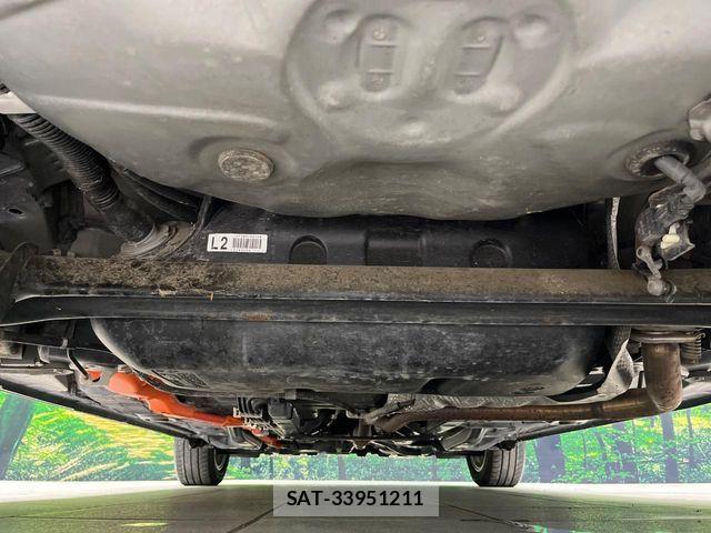Toyota VITZ HYBRID 2018-08 8686875-18
