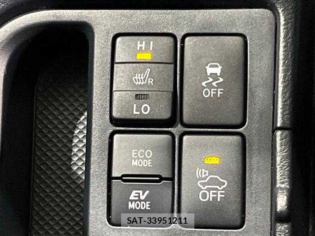 Toyota VITZ HYBRID 2018-08 8686875-6
