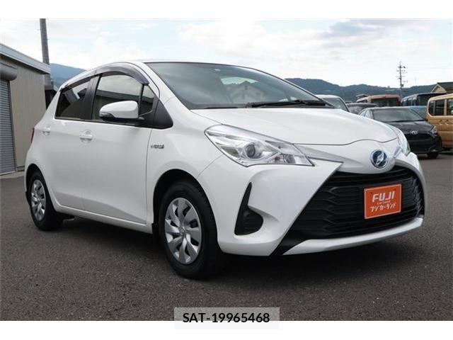 Toyota VITZ HYBRID 2019-04 8746654-14