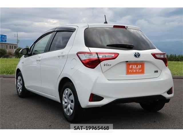 Toyota VITZ HYBRID 2019-04 8746654-15