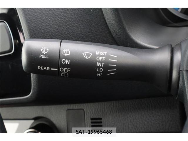 Toyota VITZ HYBRID 2019-04 8746654-22