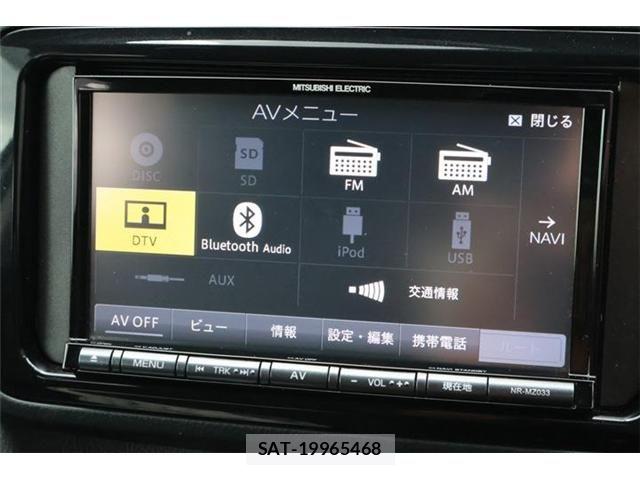 Toyota VITZ HYBRID 2019-04 8746654-24