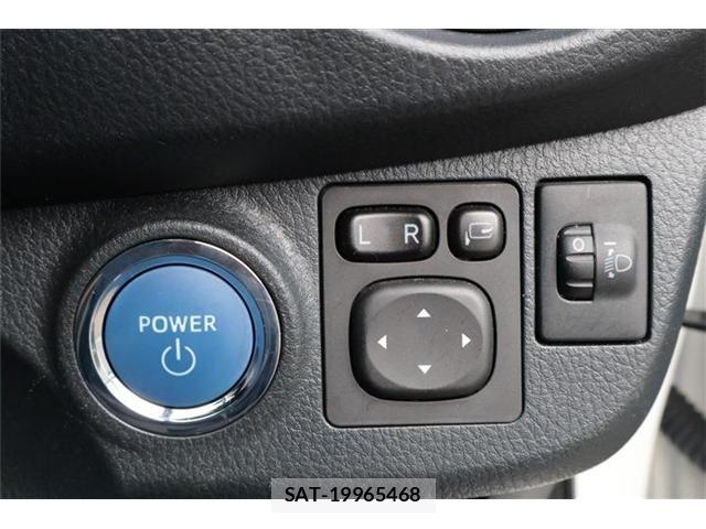 Toyota VITZ HYBRID 2019-04 8746654-27