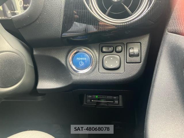 Toyota VITZ HYBRID 2017-11 8746655-11
