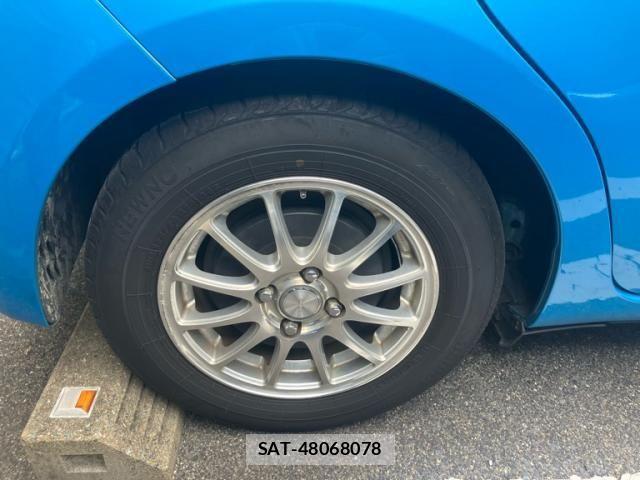 Toyota VITZ HYBRID 2017-11 8746655-3