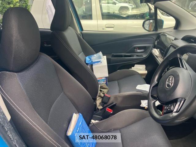 Toyota VITZ HYBRID 2017-11 8746655-6