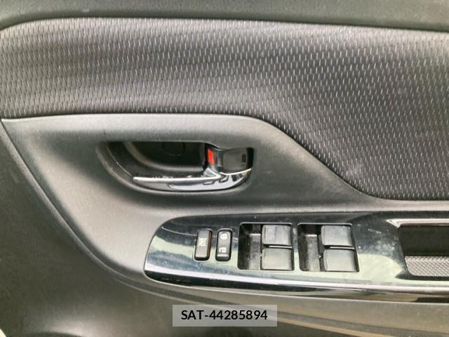 Toyota VITZ HYBRID 2018-06 8746653-14