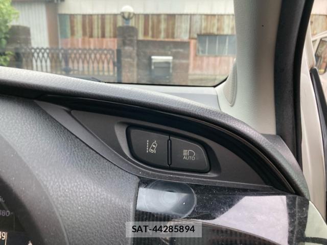 Toyota VITZ HYBRID 2018-06 8746653-15