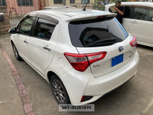 Toyota VITZ HYBRID 2018-06 8746653-1