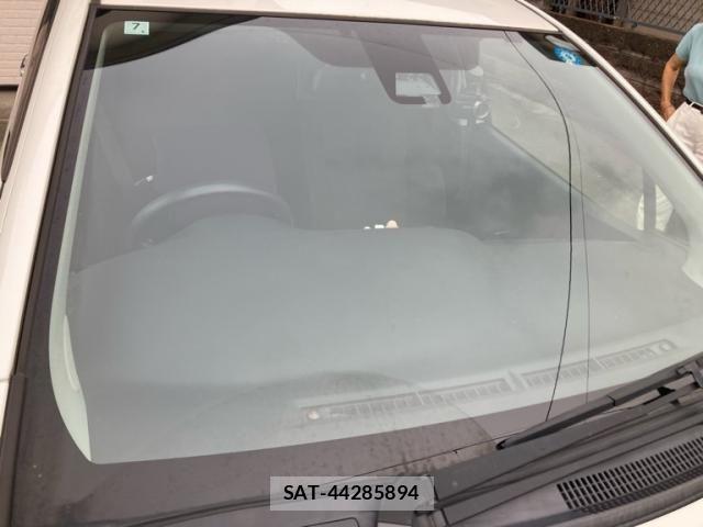 Toyota VITZ HYBRID 2018-06 8746653-2