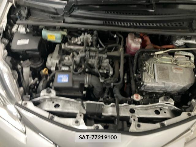 Toyota VITZ HYBRID 2017-09 8746656-12