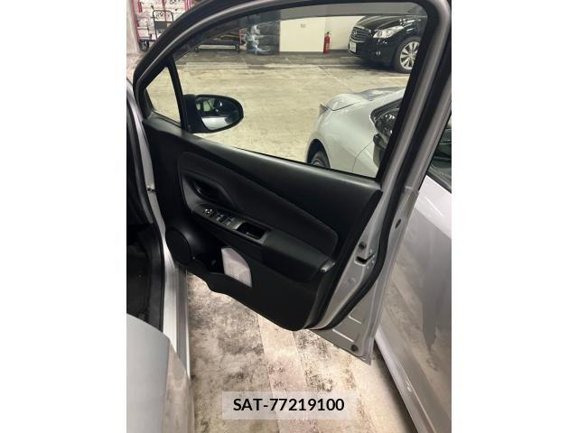 Toyota VITZ HYBRID 2017-09 8746656-16