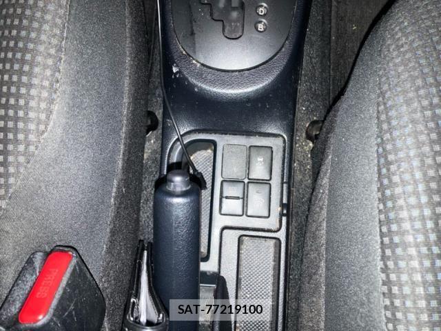 Toyota VITZ HYBRID 2017-09 8746656-21