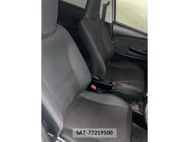 Toyota VITZ HYBRID 2017-09 8746656-25