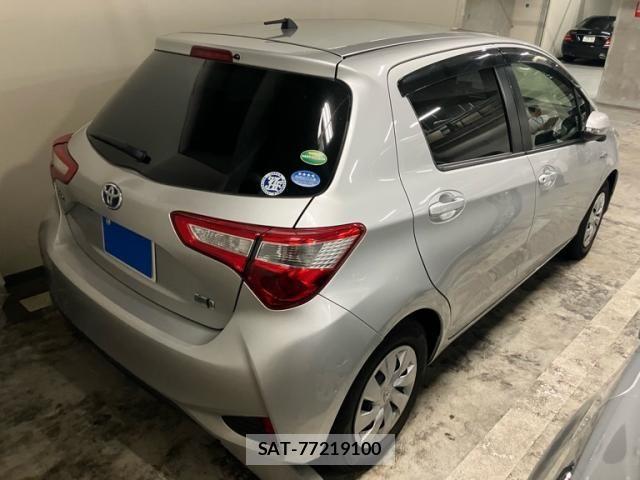 Toyota VITZ HYBRID 2017-09 8746656-5