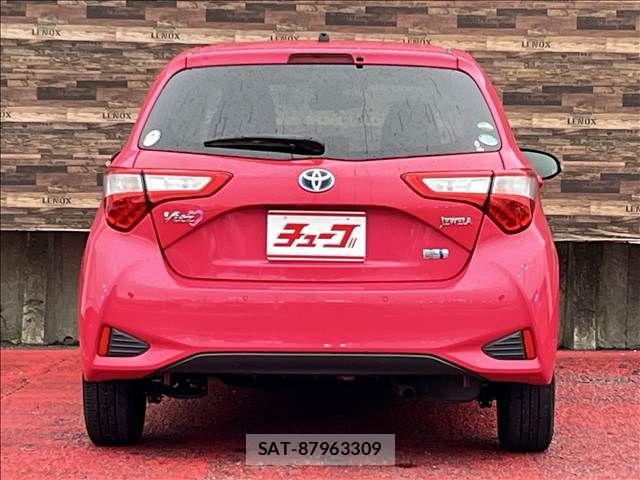 Toyota VITZ HYBRID 2018-12 8782529-5