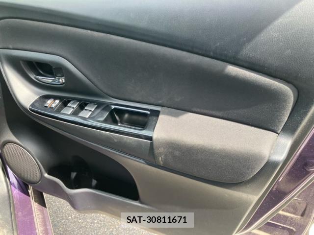 Toyota VITZ HYBRID 2019-08 8832352-13