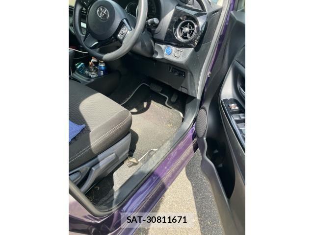 Toyota VITZ HYBRID 2019-08 8832352-14