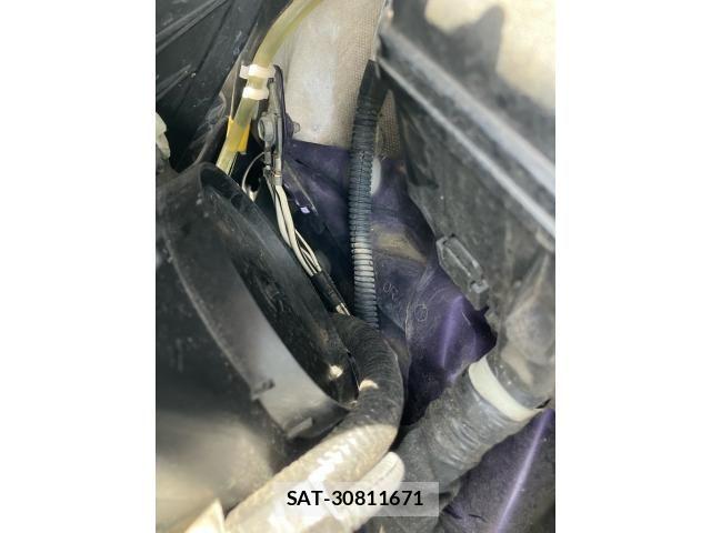 Toyota VITZ HYBRID 2019-08 8832352-22