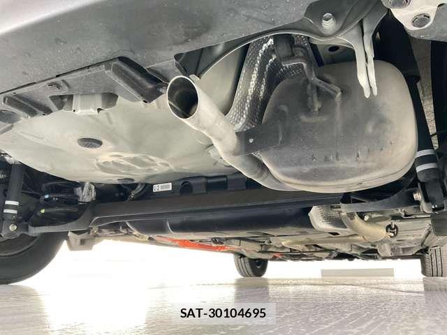 Toyota VITZ HYBRID 2019-11 8851002-9