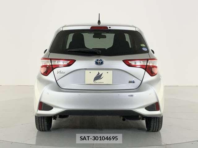 Toyota VITZ HYBRID 2019-11 8851002-3