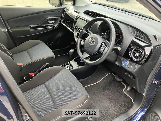 Toyota VITZ HYBRID 2018-12 8872359-9