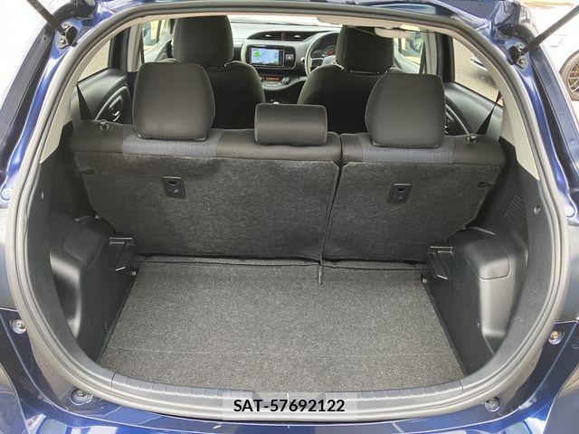 Toyota VITZ HYBRID 2018-12 8872359-17