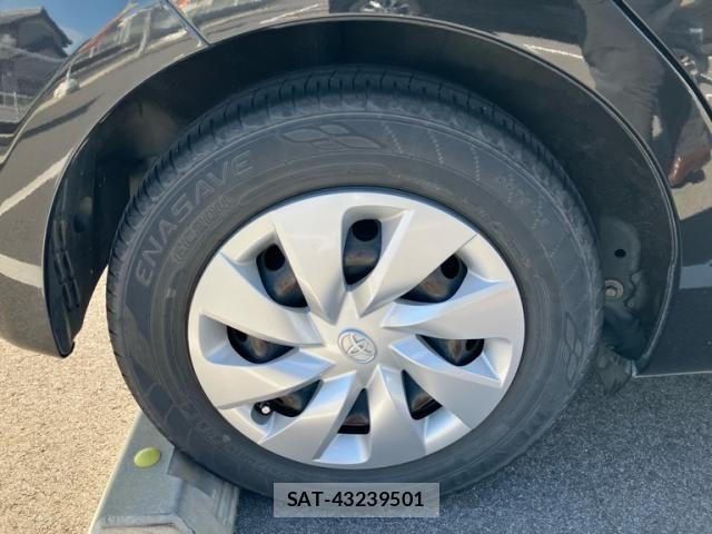 Toyota VITZ HYBRID 2017-12 8882832-7