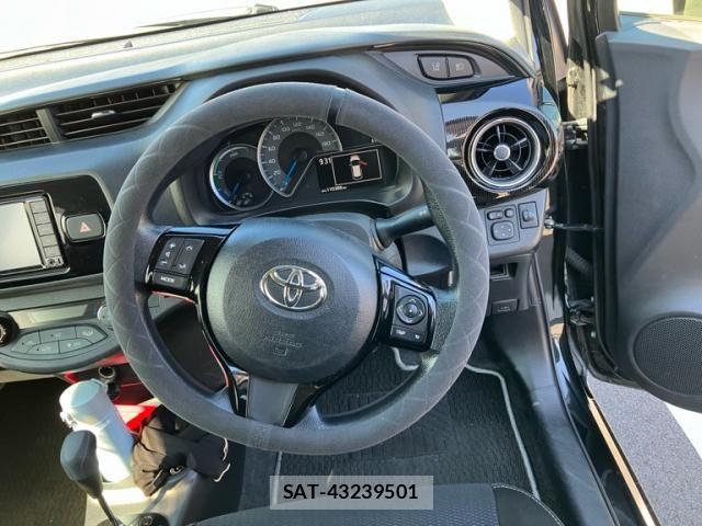 Toyota VITZ HYBRID 2017-12 8882832-13