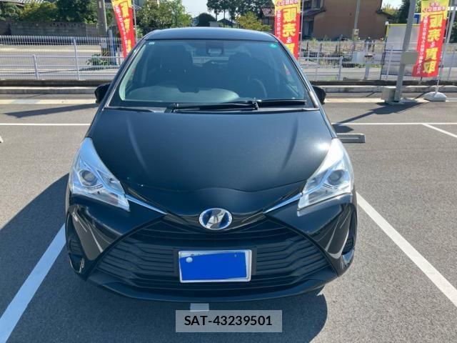 Toyota VITZ HYBRID 2017-12 8882832-1