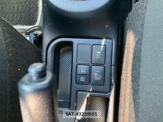 Toyota VITZ HYBRID 2017-12 8882832-21