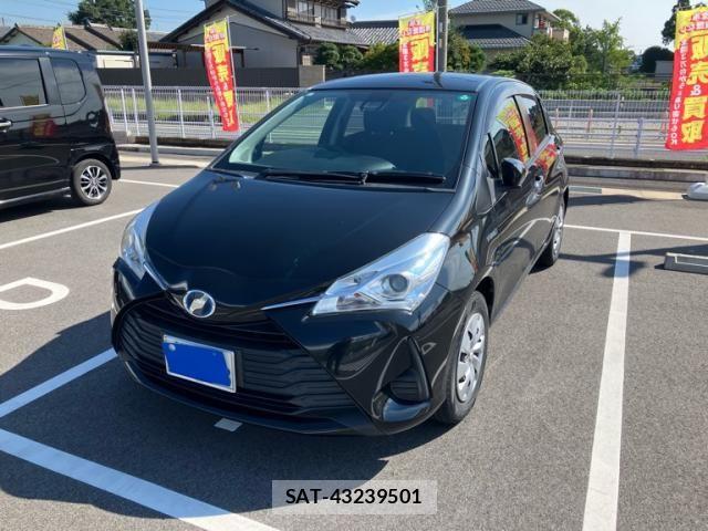 Toyota VITZ HYBRID 2017-12 8882832-2